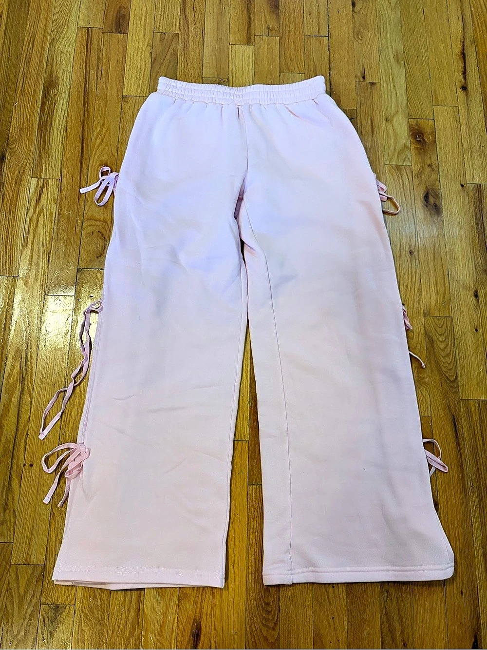 Edikted Claudette Baggy Ribbon Sweatpants Wide Leg Pink
